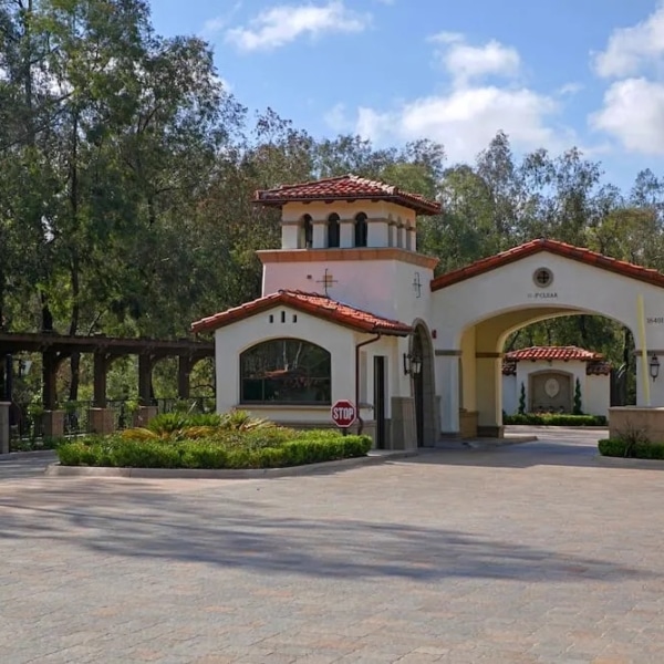 Security guard gate for the community Fairbanks Ranch