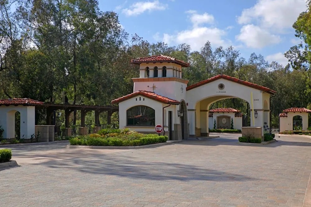 Security guard gate for the community Fairbanks Ranch
